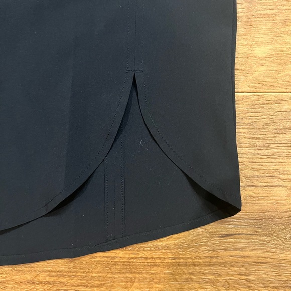 NWT Athleta Zephyr V Neck black shirt sleeve workout tee size XS - Picture 6 of 8